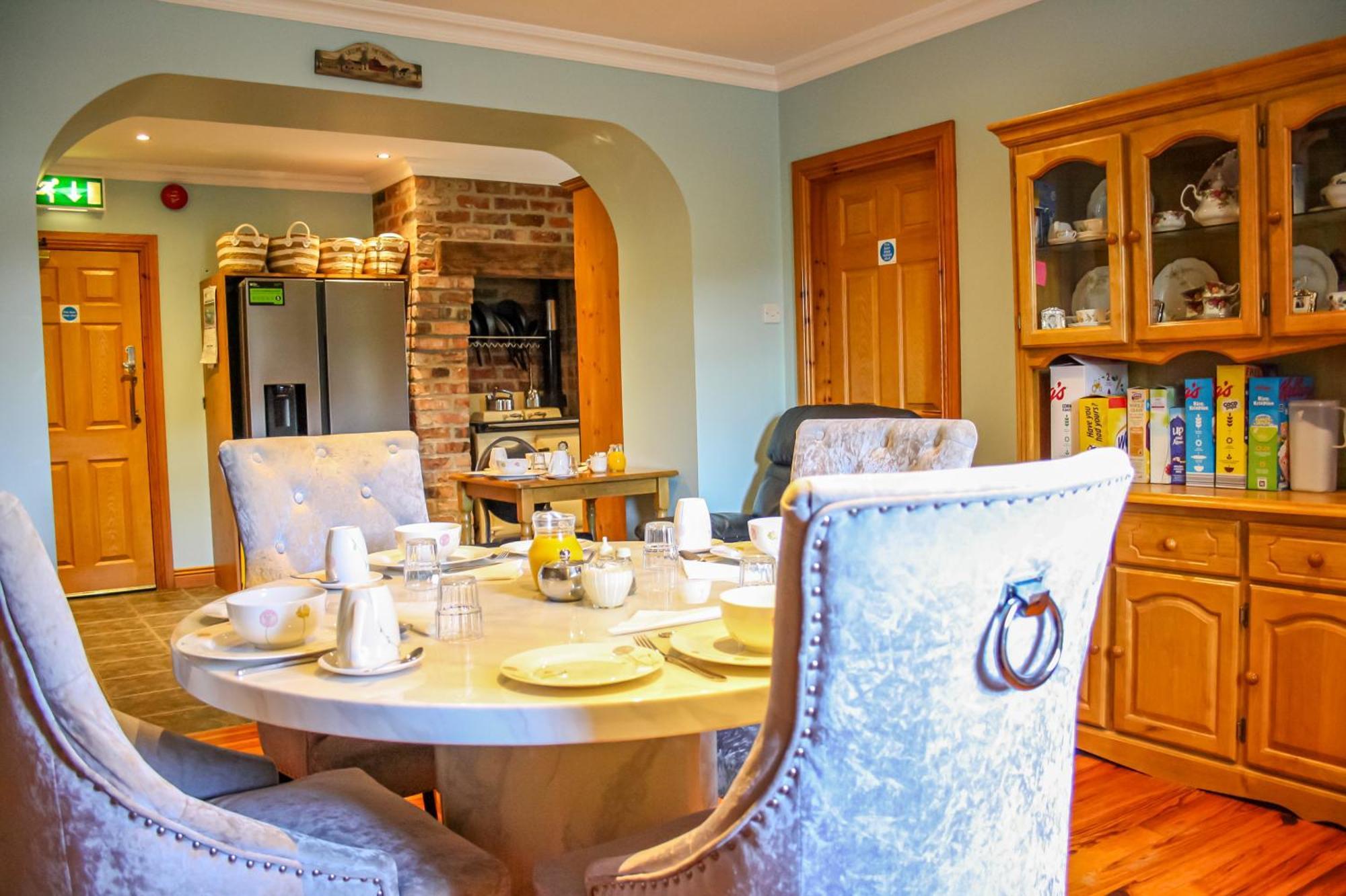 The Coach Inn Strabane Εξωτερικό φωτογραφία