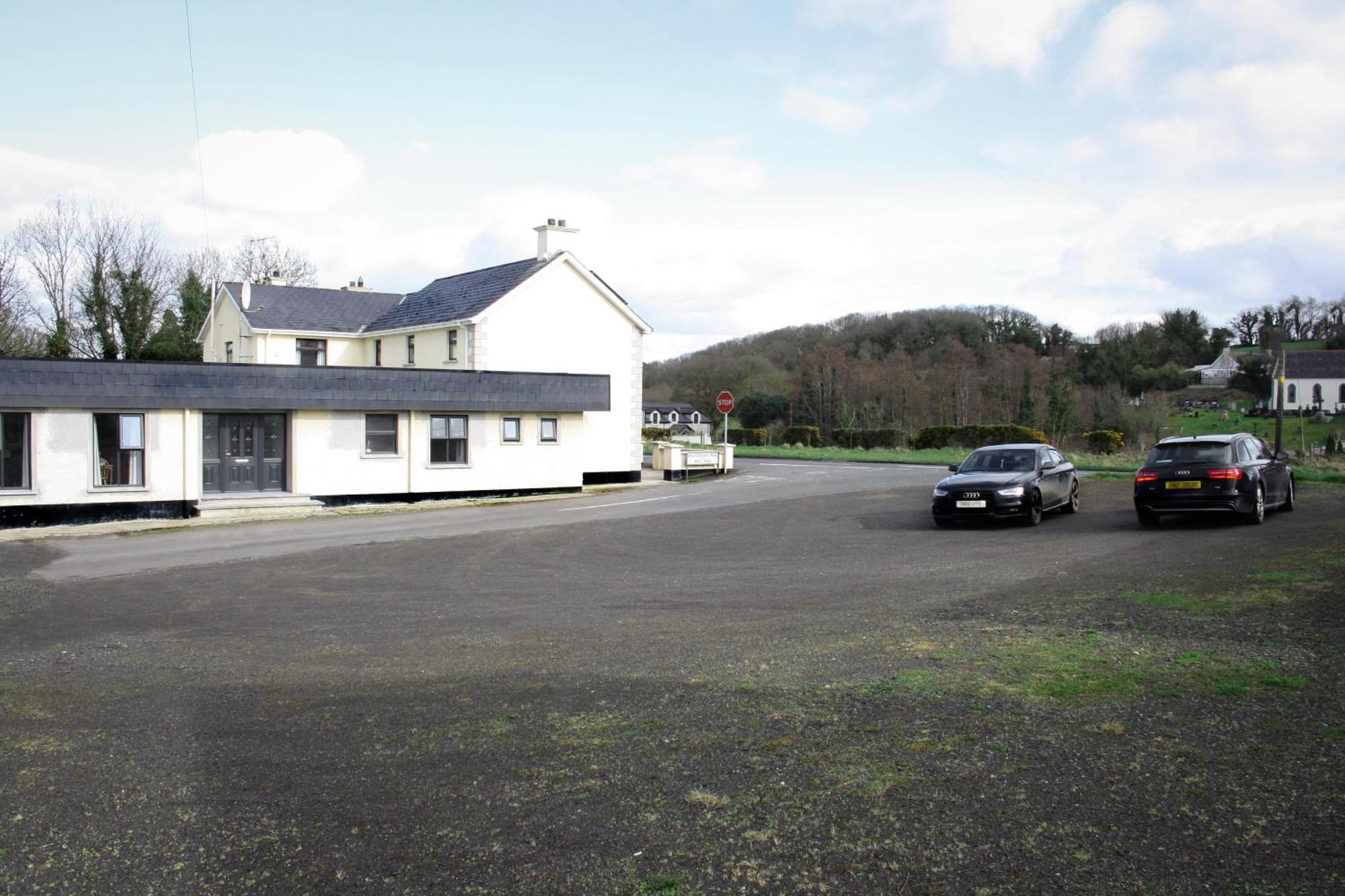 The Coach Inn Strabane Εξωτερικό φωτογραφία